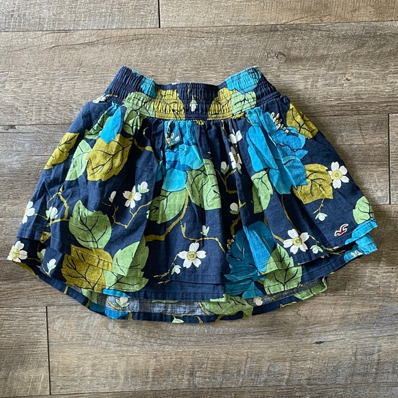 Hollister Dresses & Skirts - Hollister Floral Mini Skirt Y2K